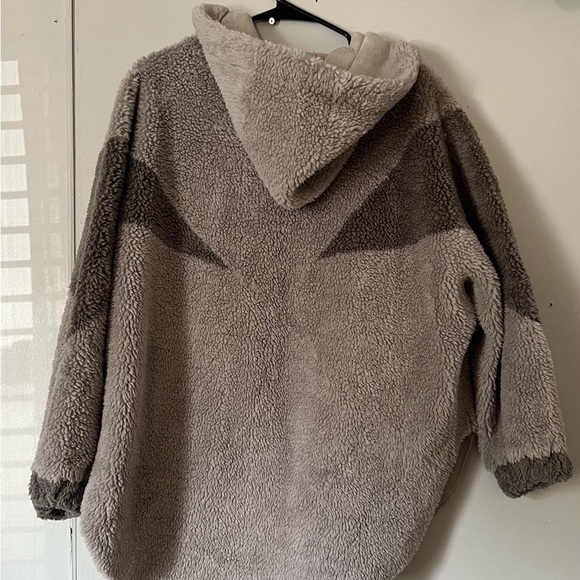 Nasty Gal Gray and Cream Teddy Jacket - Picture 3 of 8
